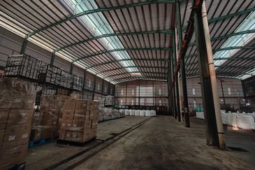 Detached Factory Warehouse Alor Gajah Big Land High Ceiling for Rent