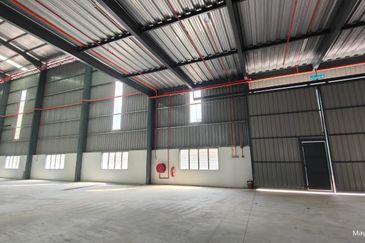 Detached Factory Warehouse Ayer Keroh Heights Industrial Park Good Condition for Sale 