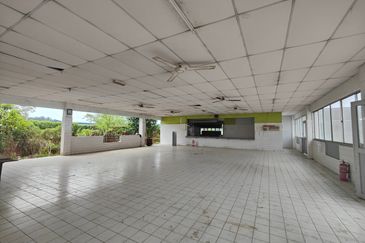 Detached Factory Warehouse Merlimau Industrial Park Melaka High Ceiling Big Land for Sale