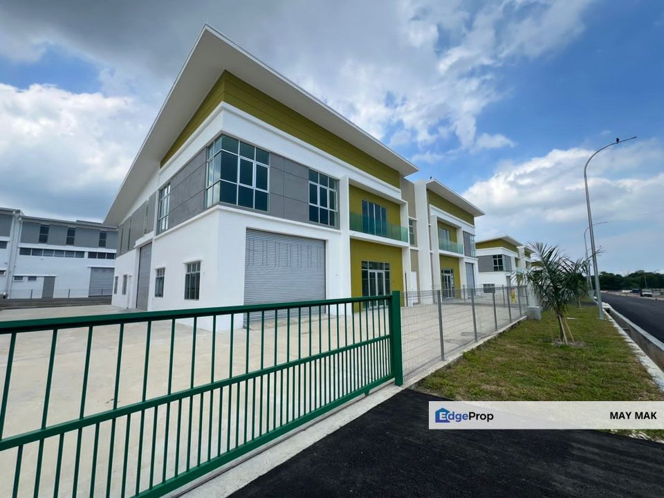 Semi D Factory Warehouse near Ayer Keroh Melaka Partially Renovated unit for Rent, Melaka, Ayer Keroh