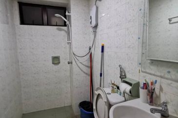 Anjung Hijau (Greenfield Apartment)