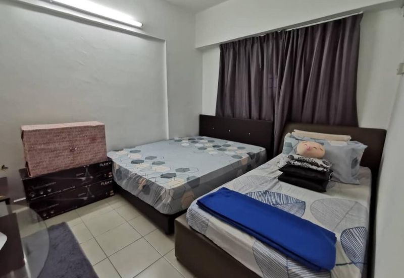 Anjung Hijau (Greenfield Apartment)