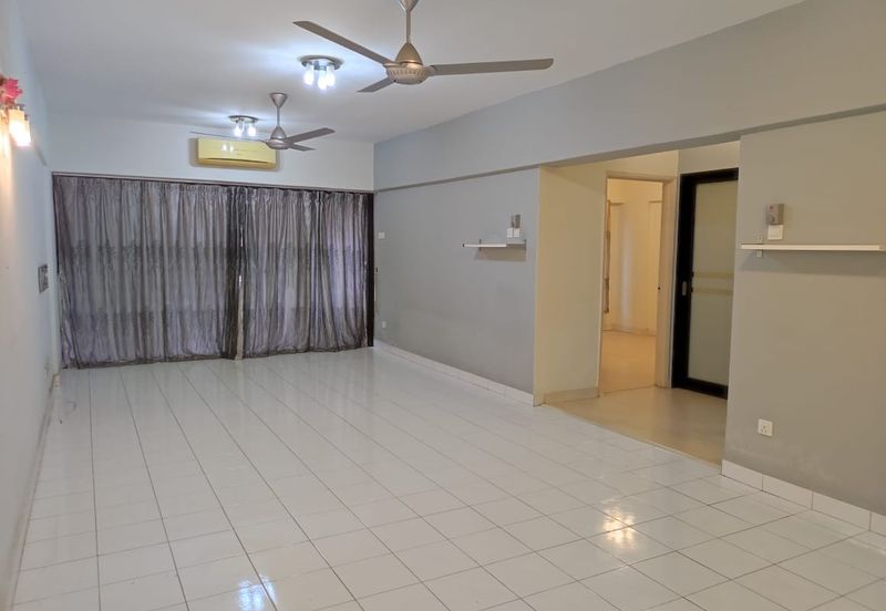 Anjung Hijau (Greenfield Apartment)