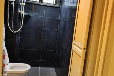 Anjung Hijau (Greenfield Apartment)