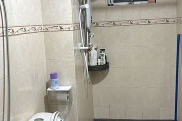 Anjung Hijau (Greenfield Apartment)