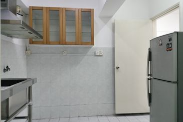 Anjung Hijau (Greenfield Apartment)