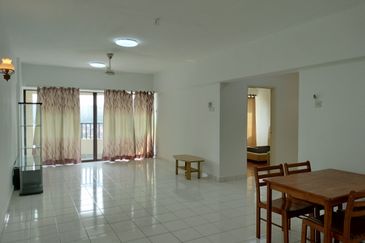 Anjung Hijau (Greenfield Apartment)