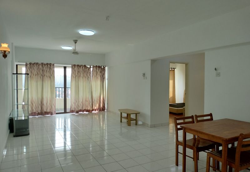 Anjung Hijau (Greenfield Apartment)