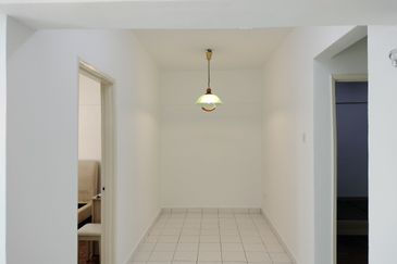 Anjung Hijau (Greenfield Apartment)