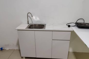 V12 Sovo (Menara Suria)