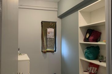 V12 Sovo (Menara Suria)