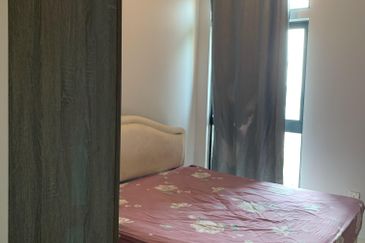 V12 Sovo (Menara Suria)