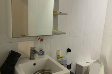 V12 Sovo (Menara Suria)