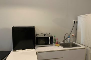 V12 Sovo (Menara Suria)