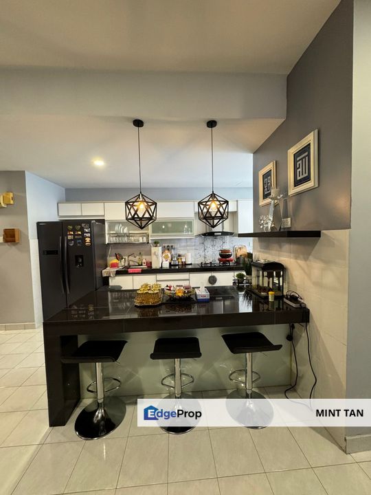 162 Residency Selayang leasehold Non Bumi Renovated Actual Unit, Selangor, Selayang