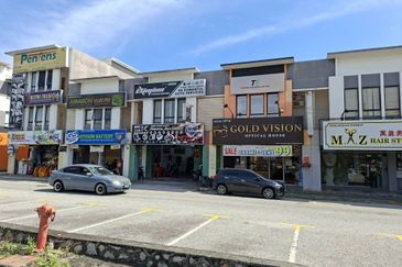 Taman Saujana Utama 3