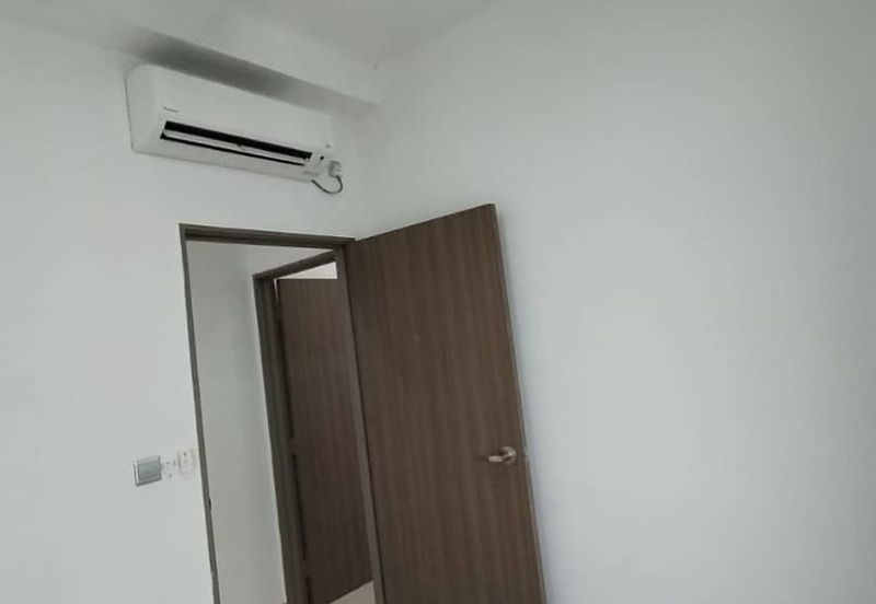 SKS Habitat Apartment, Larkin