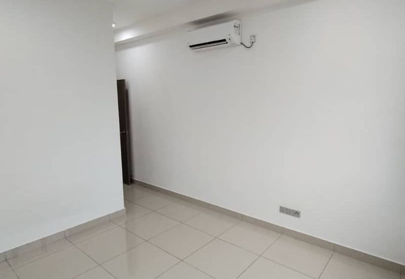 SKS Habitat Apartment, Larkin