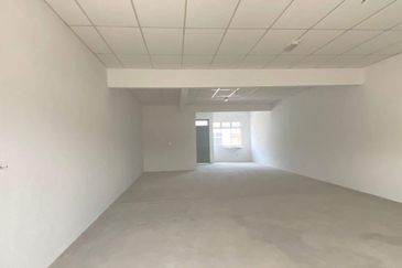 Meridin east pasir gudang single sty shop 