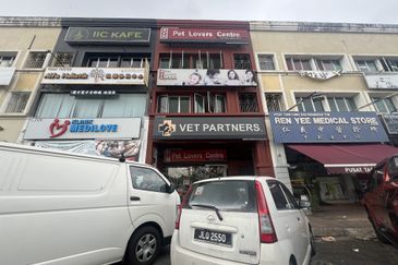 Jalan Austin Heights