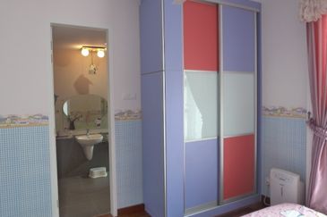 Papillon Desahill Condominium