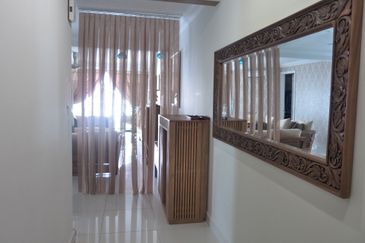 Papillon Desahill Condominium