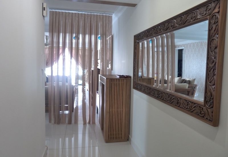 Papillon Desahill Condominium