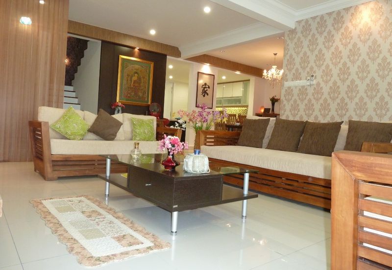 Papillon Desahill Condominium