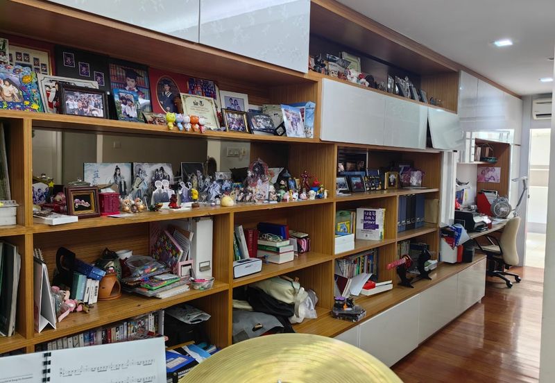 Papillon Desahill Condominium