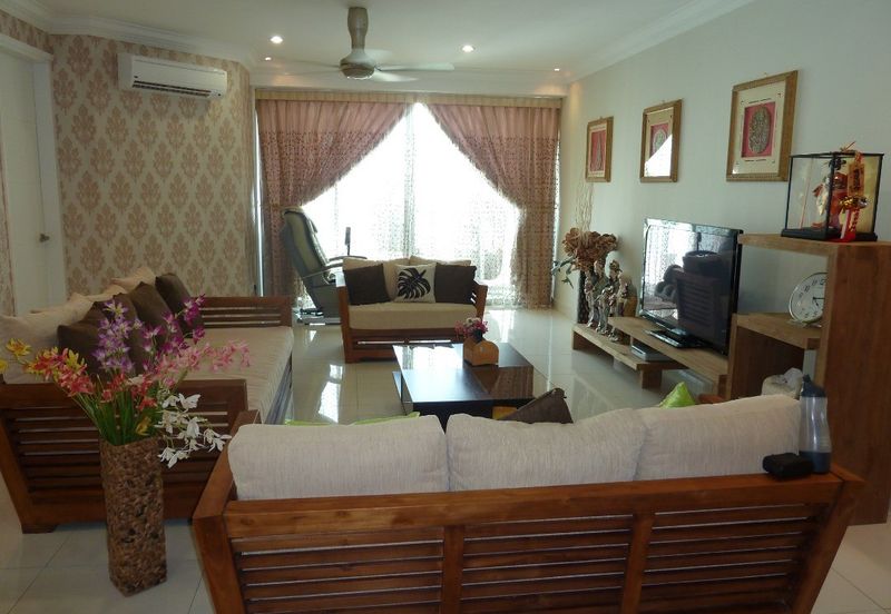 Papillon Desahill Condominium