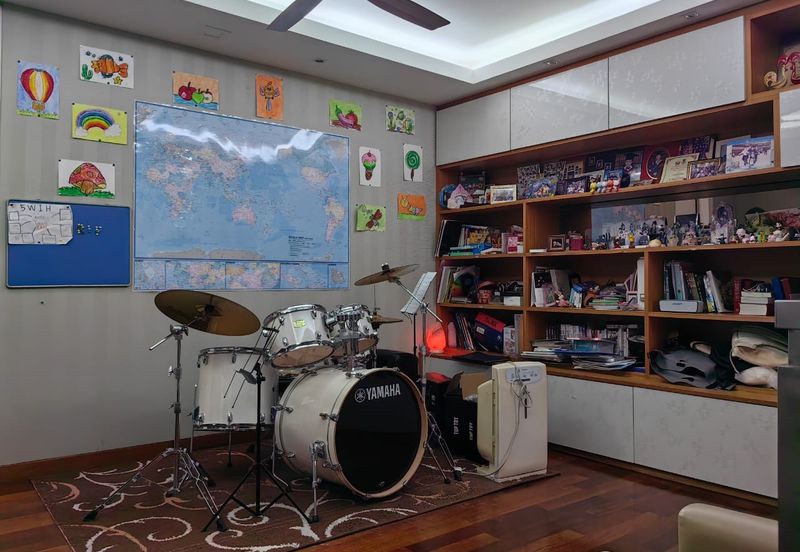 Papillon Desahill Condominium