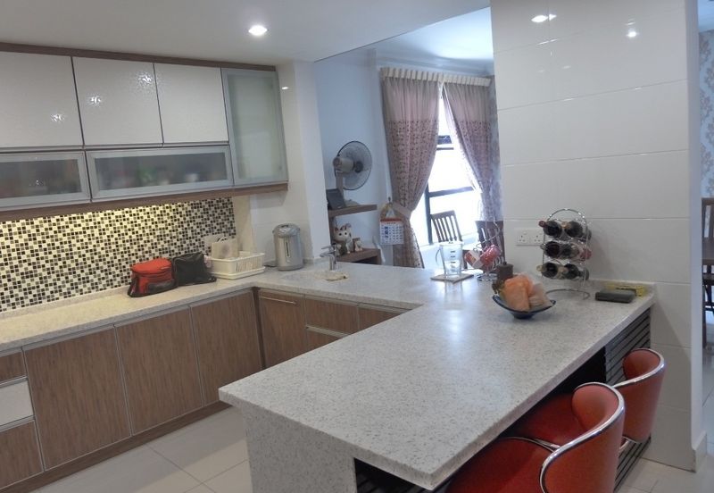 Papillon Desahill Condominium