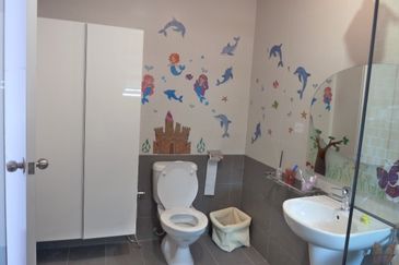 Papillon Desahill Condominium