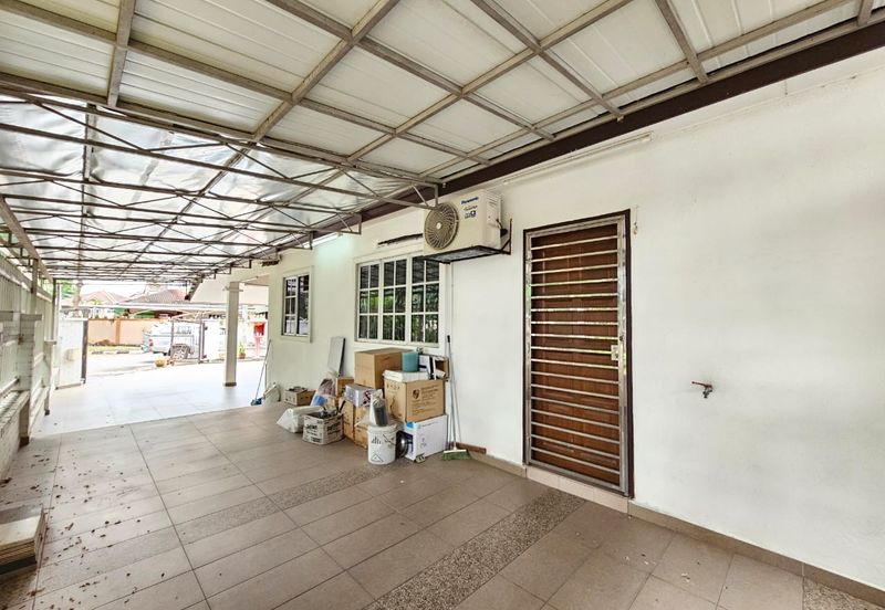 Jalan Bukit Mewah 82