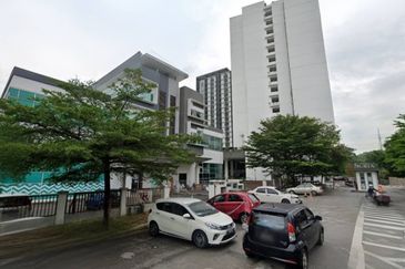 Super Nice 2.5 Factory at Pusat Perdagangan Subang Mas for Sale