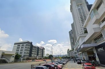 Jalan Sentul