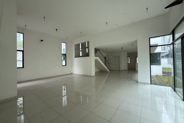 Villa 33, Bukit Manda'rina