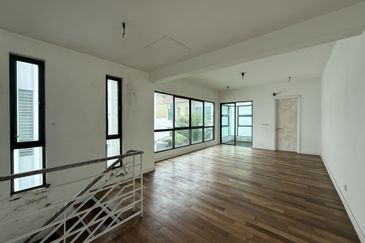 Villa 33, Bukit Manda'rina