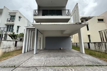 Villa 33, Bukit Manda'rina