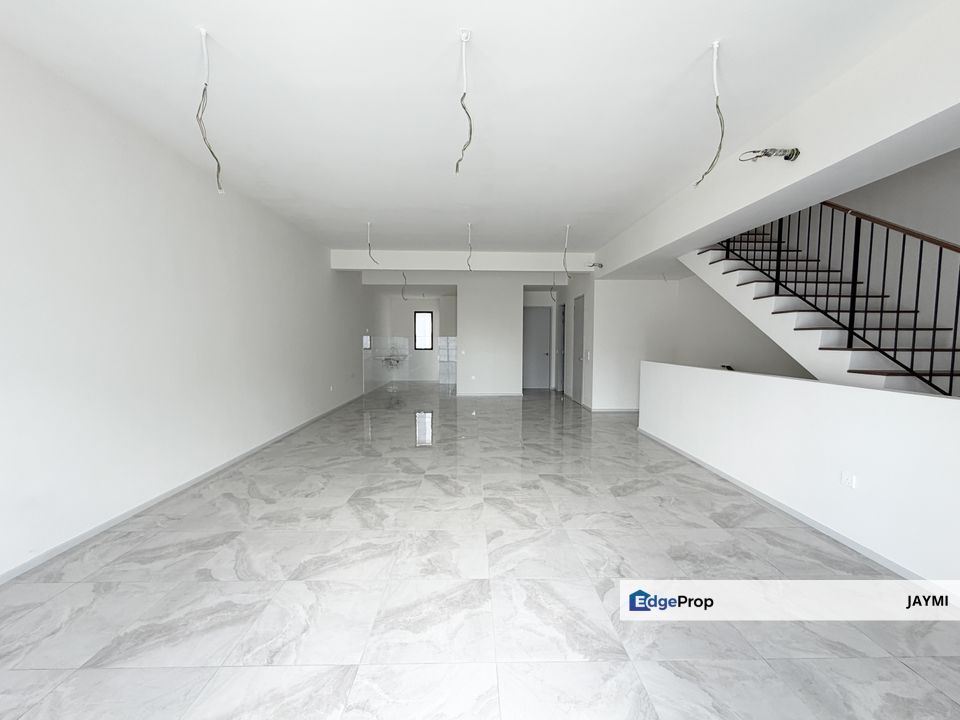 Super Nice  2.5 sty Garden Terrace Home at Hayat Villa Bukit Serdang, Selangor, Seri Kembangan