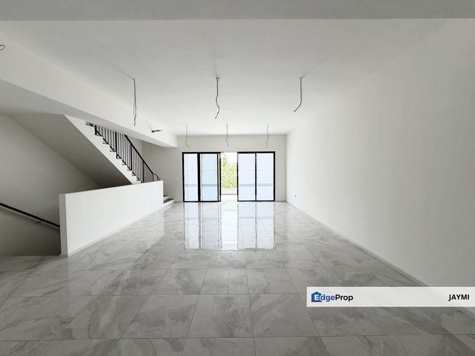 Super Nice  2.5 sty Garden Terrace Home at Hayat Villa Bukit Serdang, Selangor, Seri Kembangan