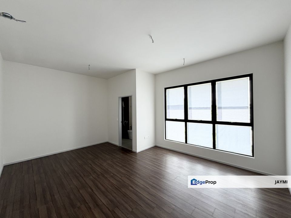 Super Nice  2.5 sty Garden Terrace Home at Hayat Villa Bukit Serdang, Selangor, Seri Kembangan