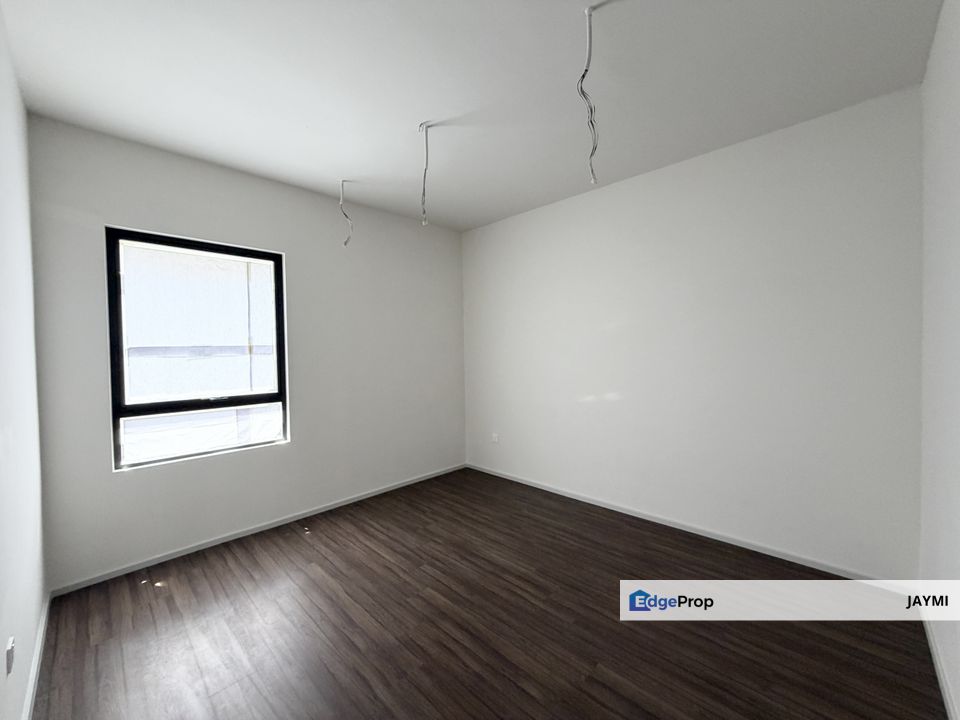 Super Nice 3 sty Garden Terrace Home at Hayat Villa Bukit Serdang, Selangor, Seri Kembangan