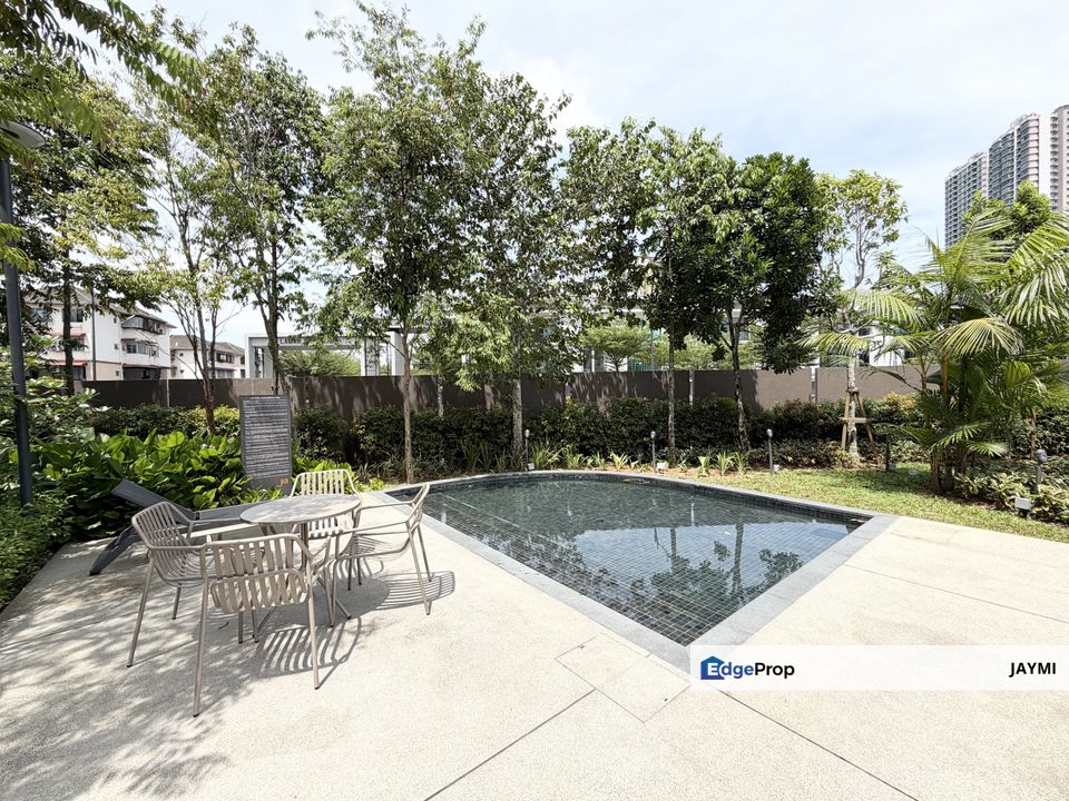 Super Nice 3 sty Garden Terrace Home at Hayat Villa Bukit Serdang, Selangor, Seri Kembangan