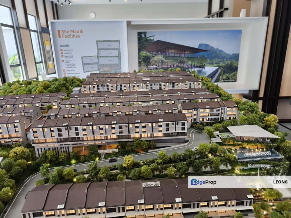 19tree 3 Storey unit with own garden , Connected center garden unit, Selangor, Ampang