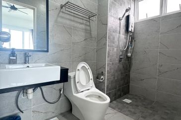 The Pinnacles (Pinnacle Tower)