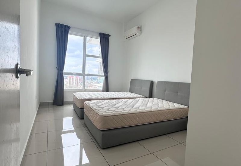 The Pinnacles (Pinnacle Tower)