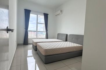 The Pinnacles (Pinnacle Tower)