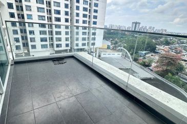 The Pinnacles (Pinnacle Tower)