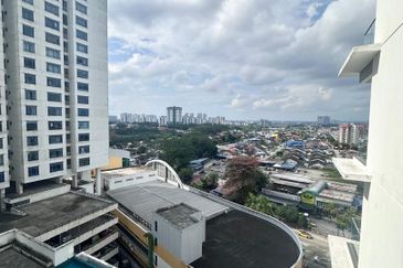 The Pinnacles (Pinnacle Tower)
